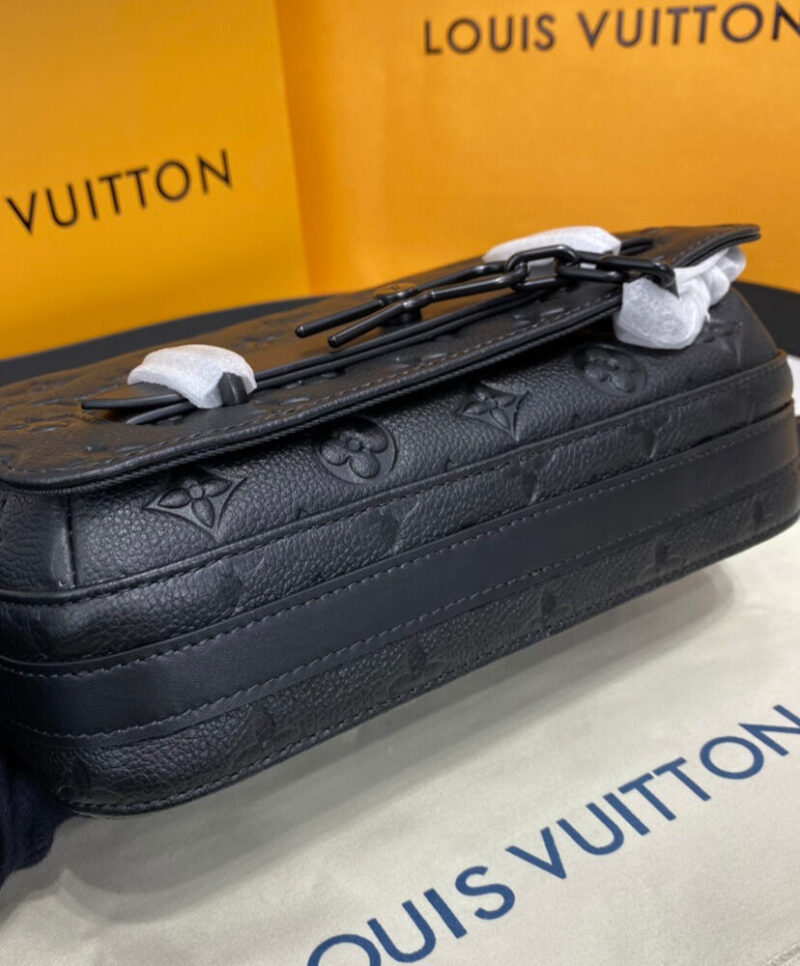 Louis Vuitton Steamer Messenger M57307 Black